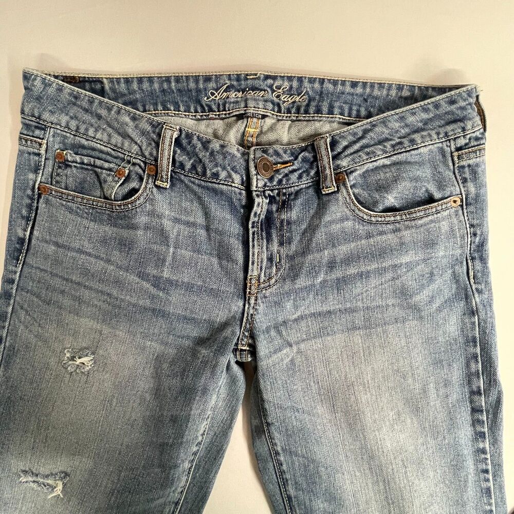 AE Favorite Boyfriend Jeans Distressed Medium Wash Stretch Size 10 Short - Picture 4 of 9